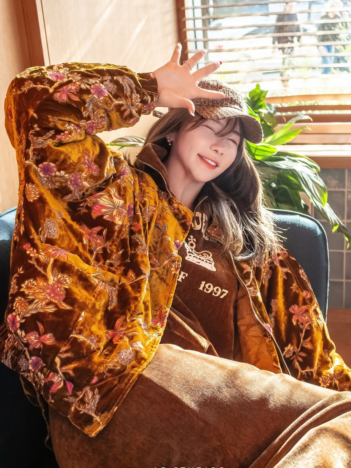 Vintage Floral Embroidered Velvet Zip Up Bomber Jacket